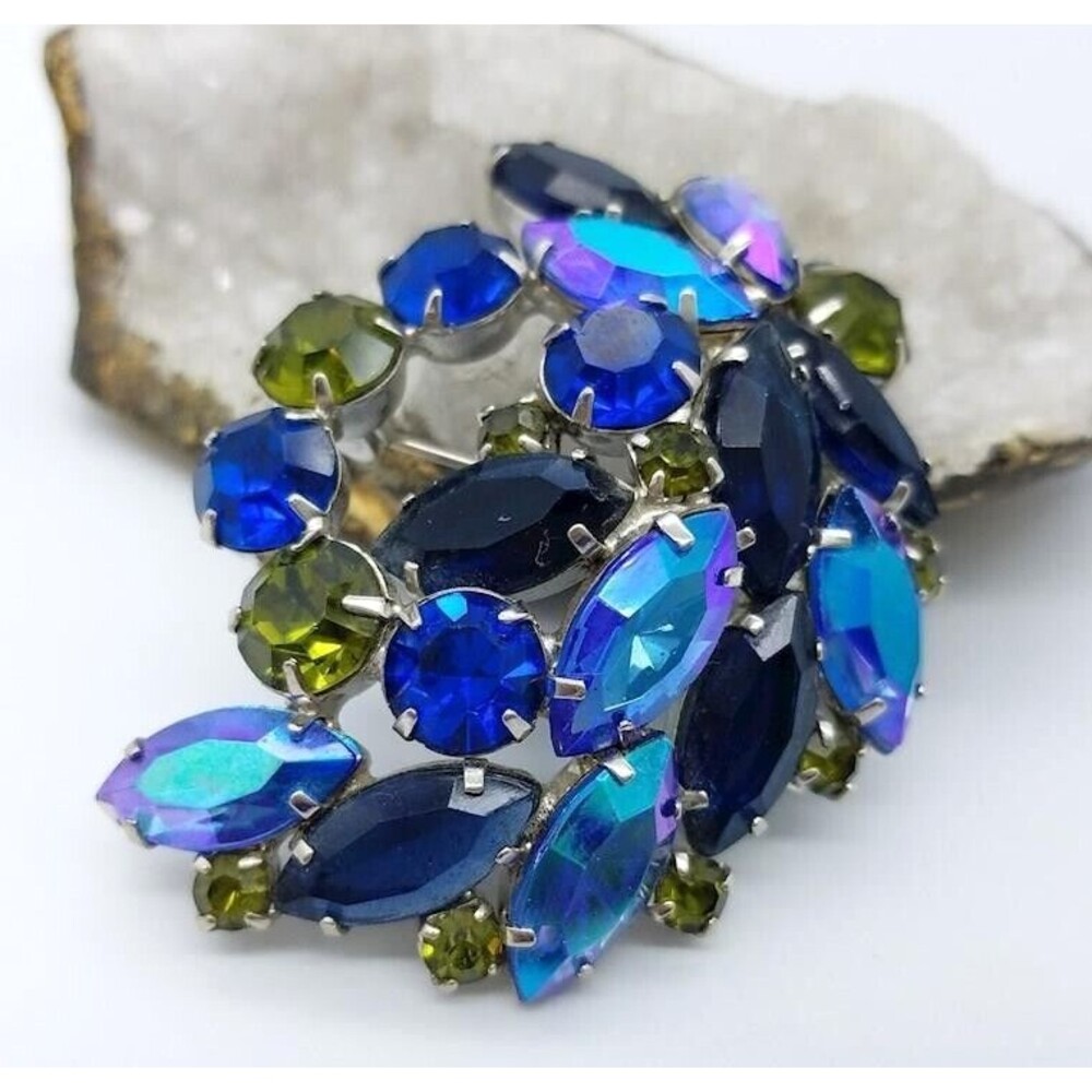 Vintage D&E JULIANA Shades Of Blue And Green Rhinestone Brooch